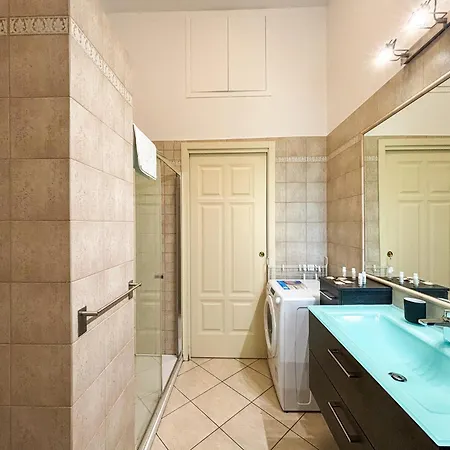Nel Cuore Di Via Tortona Apartamento