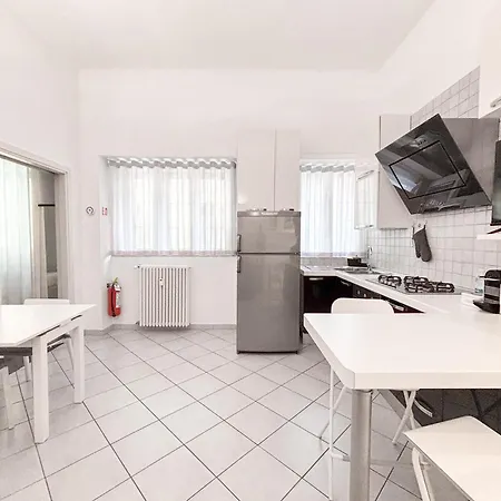 Nel Cuore Di Via Tortona Apartamento Milão