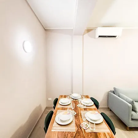Apartment Nel Cuore Di Via Tortona Milan